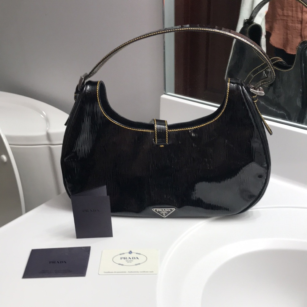 Authentic Prada Vernice Old patent leather shoulder bag